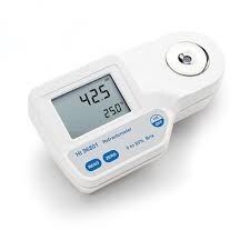 HANNA-Digital Refractometer for Brix Analysis in Foods (HI96801)+ Free Calibration Certificate (T/L/RFM/HAN/085/002)