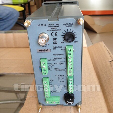HANNA - pH Analog Controller   (HI8711)