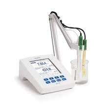 HANNA - Laboratory Research Grade Benchtop pH/mV and EC/TDS/Salinity/Resistivity Meter (HI5521)+ FREE CALIBRATION CERTIFICATE